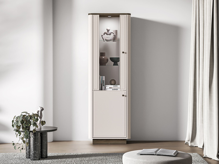 Witryna wysoka szklana do salonu Vilavio ML Meble 