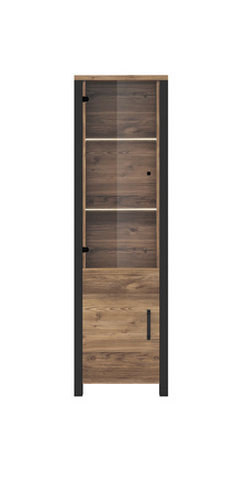 Wysoka przeszklona witryna do salonu 