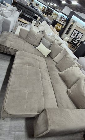 Narożnik rozkładany z funkcją spania na nóżkach Marco 