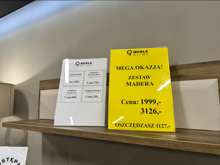 Zestaw do pokoju dziennego z kolekcji Mareda