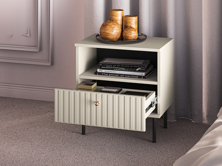 Szafka nocna z szufladą na nóżkach do sypialni Sophie