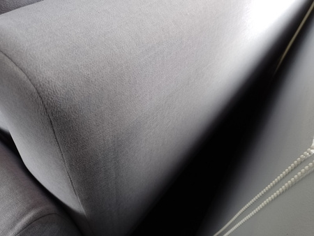 Sofa dwuosobowa z funkcją spania i pojemnikiem na pościel Rossi 2 (140)F