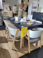 Zestaw stół z krzesłami i komodą VOX